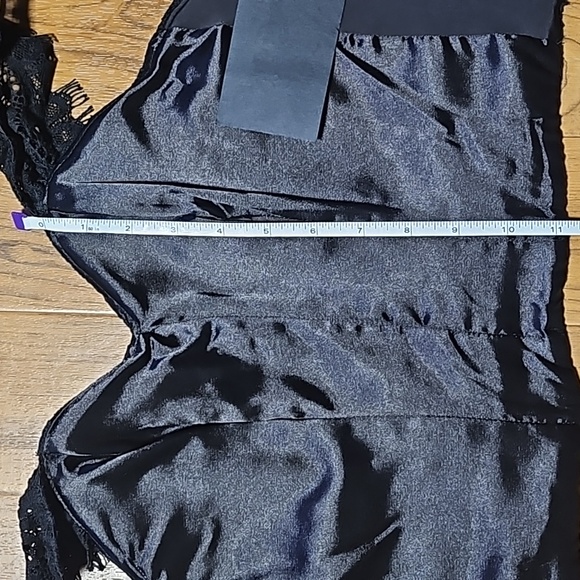 La Femme en Noir Southern Gothic Lace Bustier - Picture 12 of 13